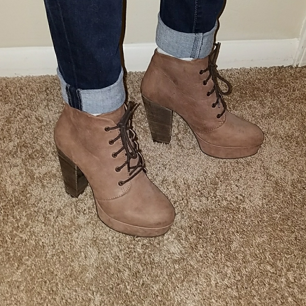 Steve Madden platform boots